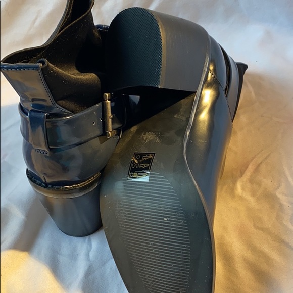 Shoes - Picture 2 of 2